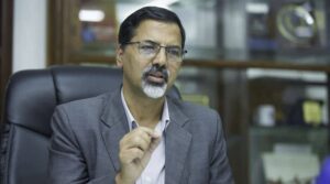 सिरानीमुनिका पैसा खोज्दै अर्थमन्त्री शर्मा
